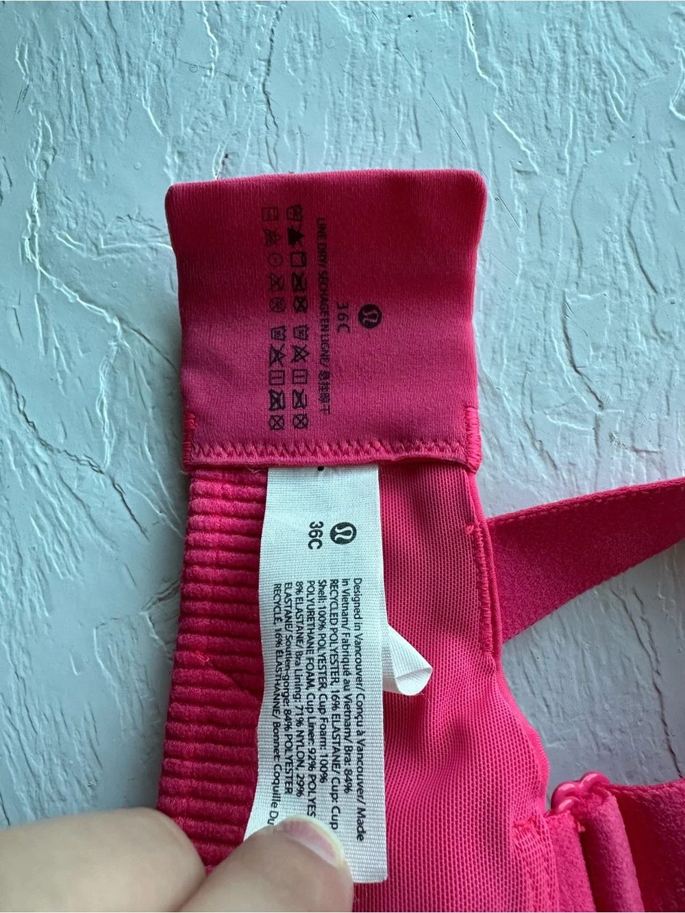 Lululemon Energy Bra *High Support, B-DDD Cups Lip Gloss